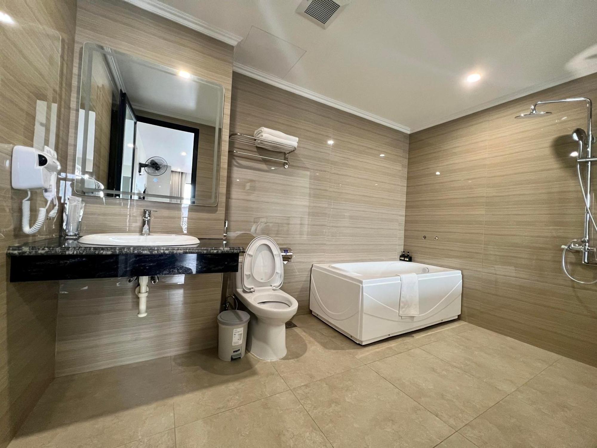 Grand Dragon Noi Bai Hotel Hanoï Extérieur photo